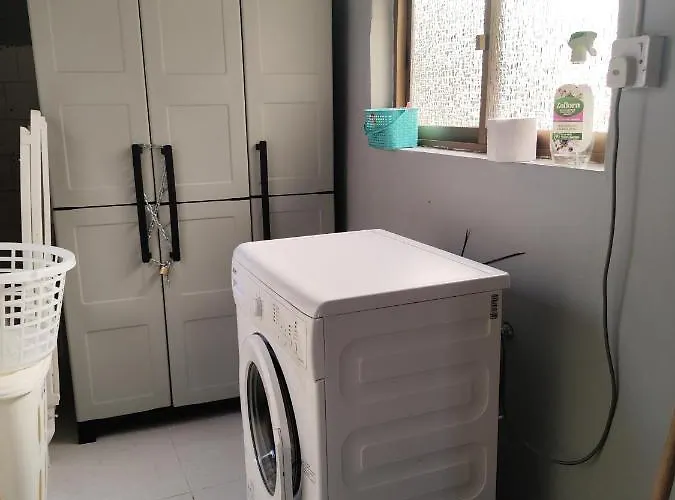 Waterside * Birżebbuġa